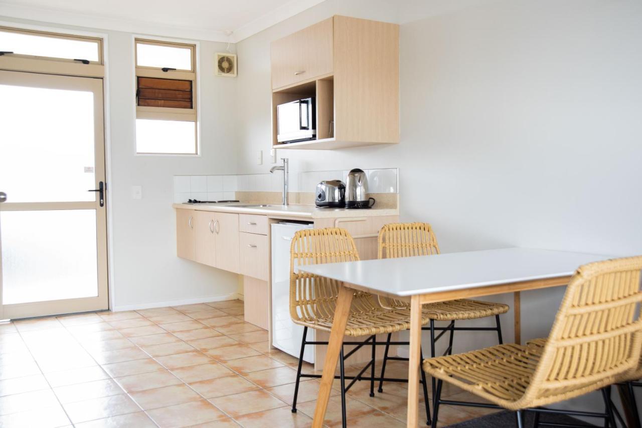 Raglan Sunset Motel And Conference Venue Екстериор снимка